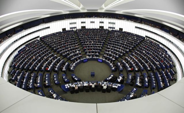 Στην κρίση της Ευρωβουλής ο ρόλος της τρόικας στις χώρες με Μνημόνιο