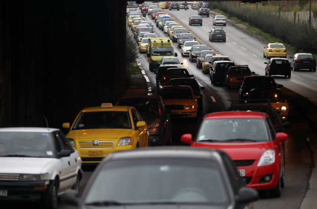 Κυκλοφοριακές αλλαγές στη Μεσογείων στο ύψος του Σταυρού