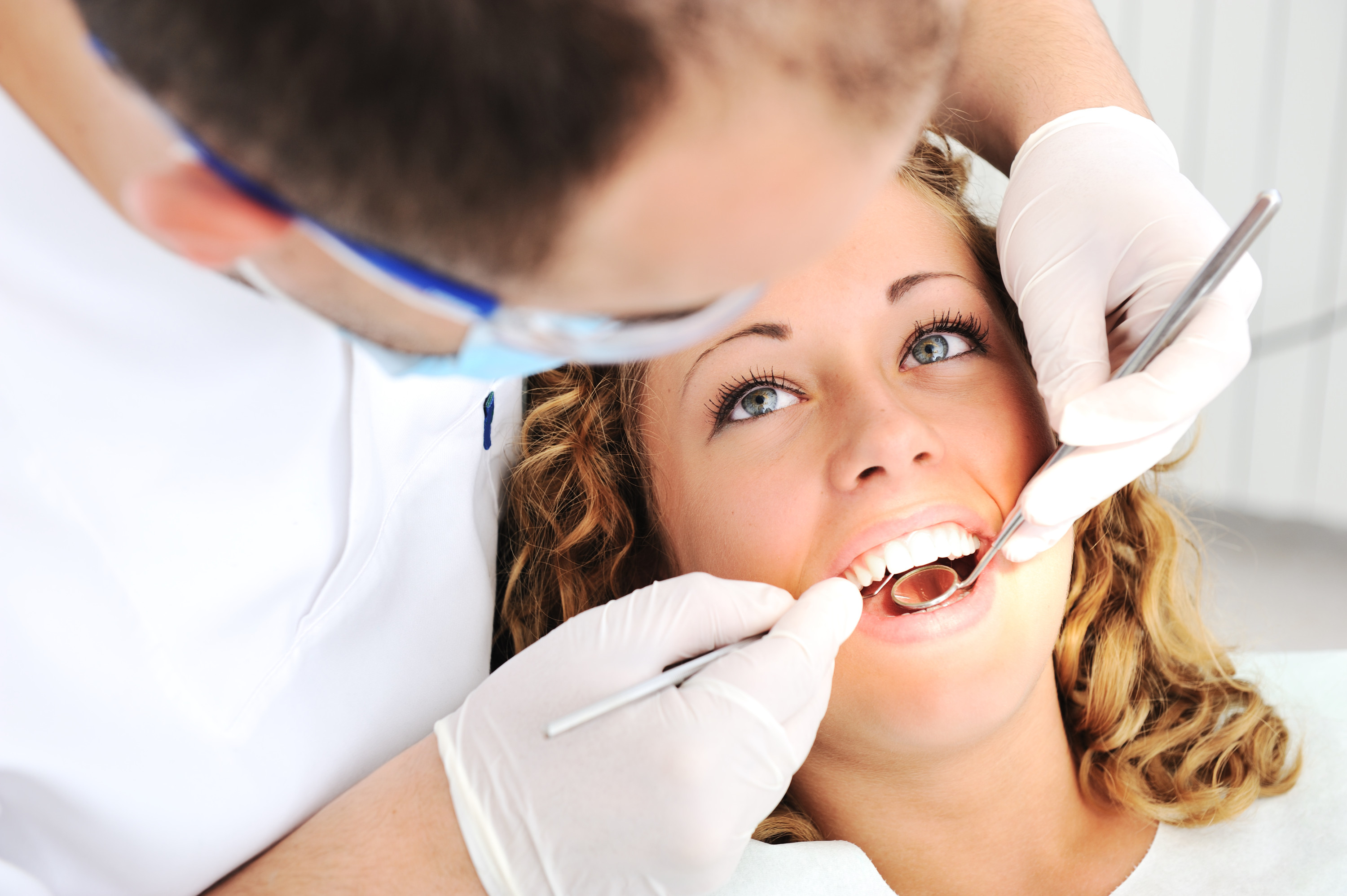 Πρόσβαση σε οδοντιατρικές υπηρεσίες με την κάλυψη του ΕΟΠΥΥ αποκτούν οι ασφαλισμένοι