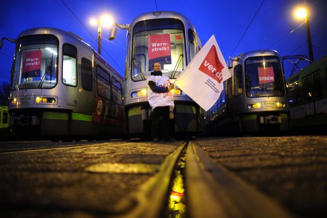 Απεργεί το γερμανικό Δημόσιο διεκδικώντας αυξήσεις