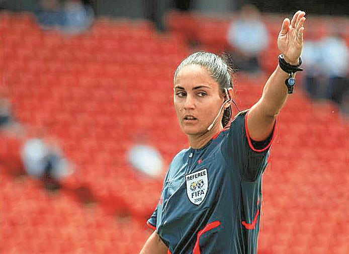 Διεθνής γυναίκα διαιτητής κατήγγειλε την ΕΠΟ για ρατσισμό!