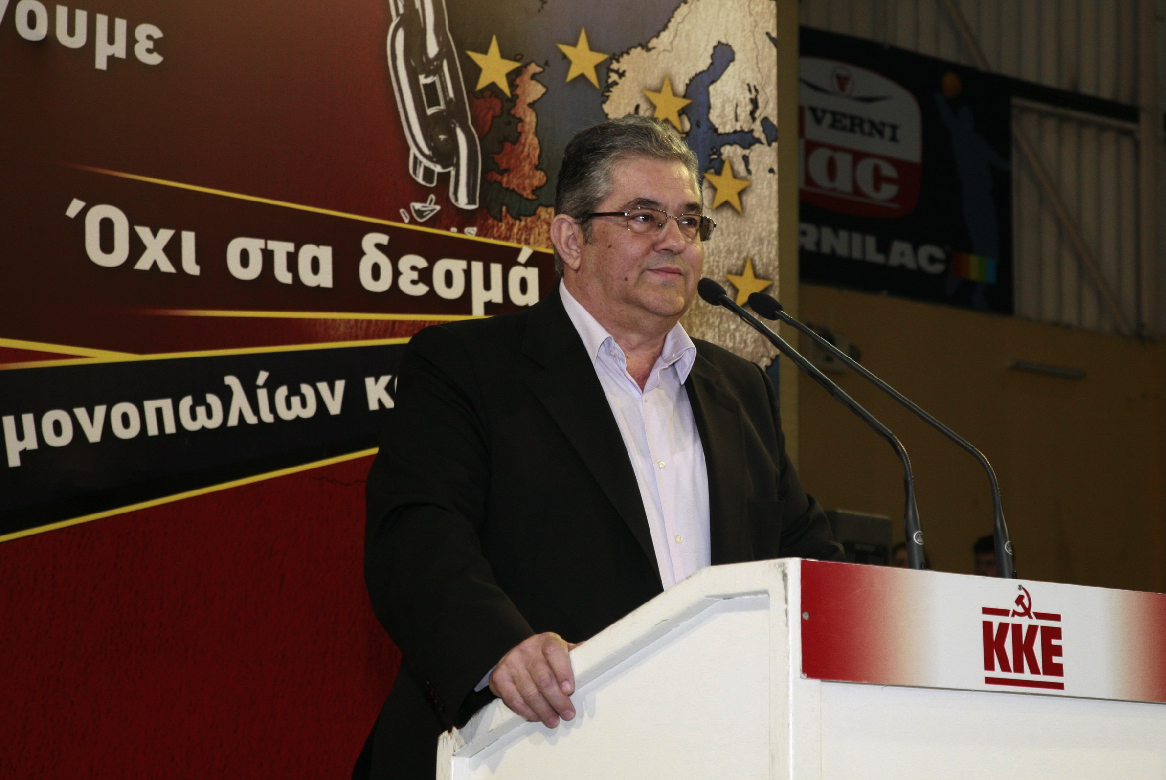 Κουτσούμπας: Η κυβέρνηση μοιράζει ψίχουλα στους πεινασμένους