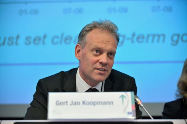 Στην Αθήνα αξιωματούχοι της Κομισιόν για τις ελληνικές τράπεζες