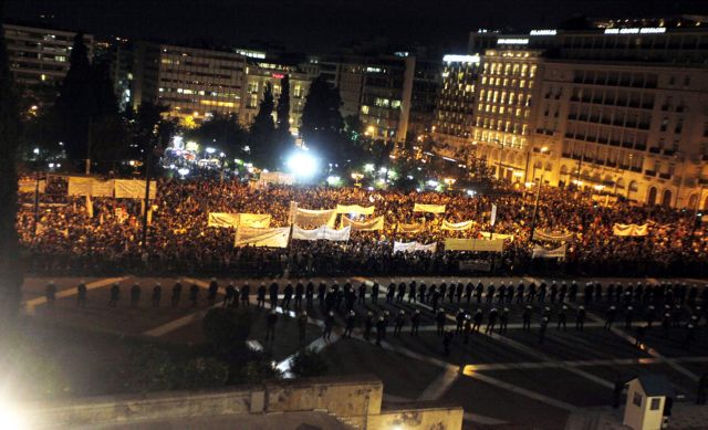 ΓΣΕΕ: Το πολυνομοσχέδιο στέλνει στη γκιλοτίνα την ελληνική κοινωνία