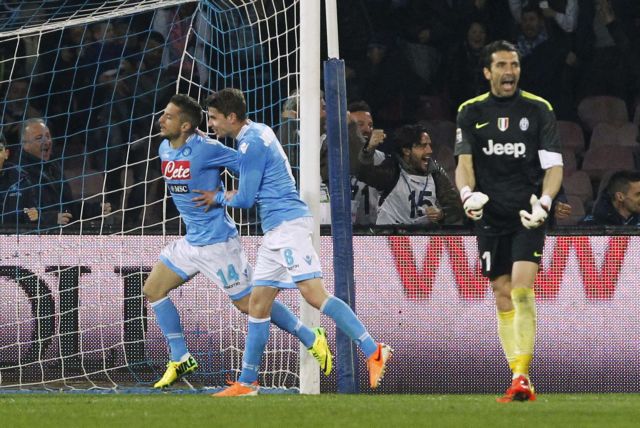 Η Νάπολι «έσπασε» το αήττητο της «Γιούβε», δεύτερη η Ρόμα