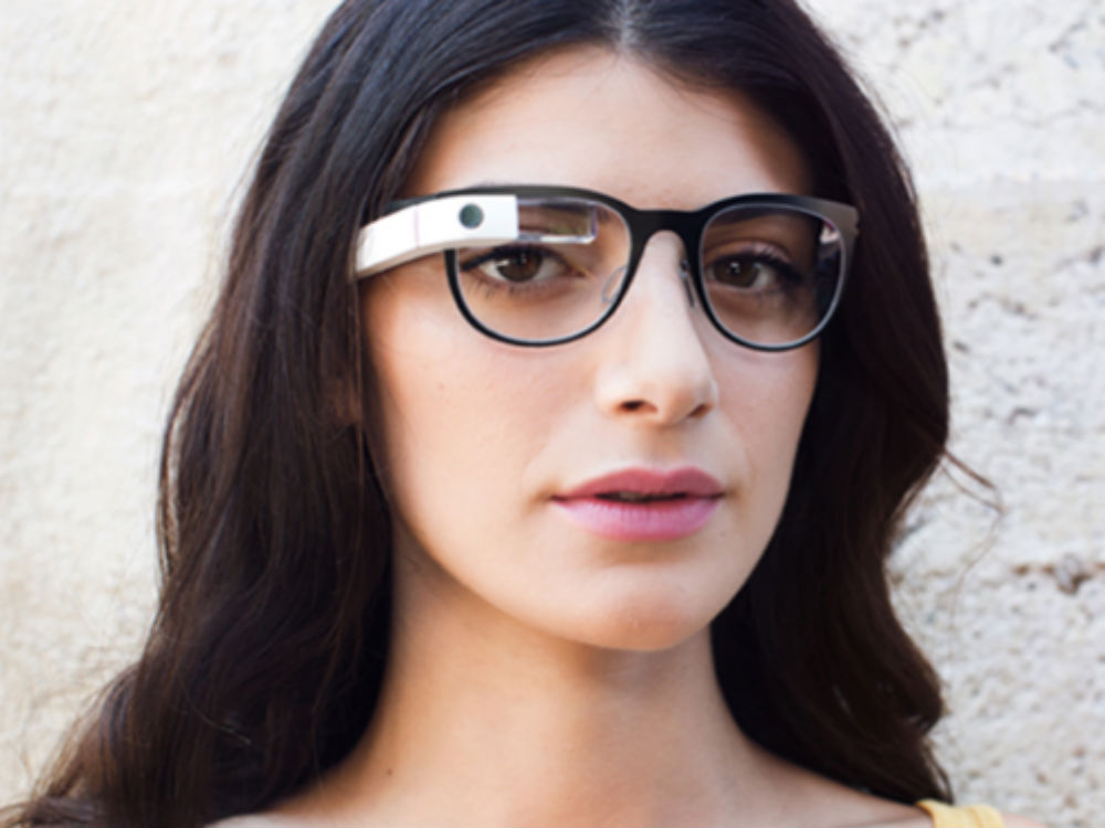 Τα Google glasses γίνονται κομψά