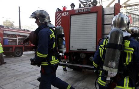 Πυρκαγιά από άγνωστη αιτία σε πολυκατοικία στον Νέο Κόσμο