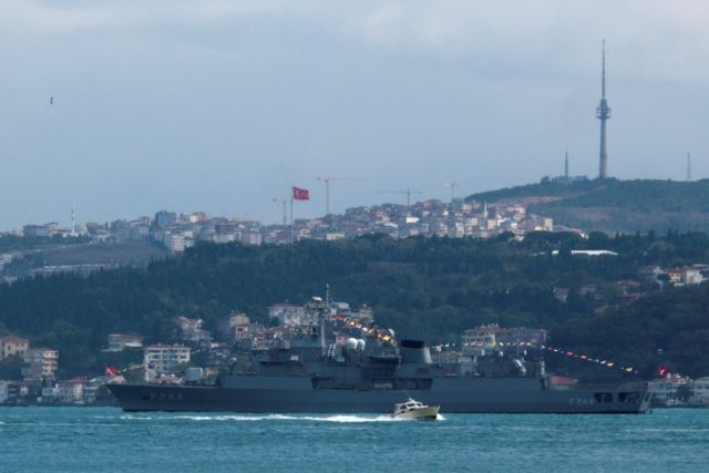 Σε «κρουαζιέρα» βγήκε και πάλι στο Αιγαίο τουρκική φρεγάτα