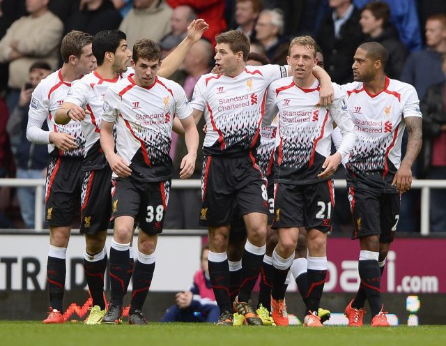 Επέστρεψε στην κορυφή η Λίβερπουλ, φουλ για τετράδα η Έβερτον
