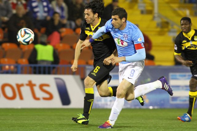 Φιλί της ζωής στον Απόλλωνα από τον Δεληζήση στο 93′