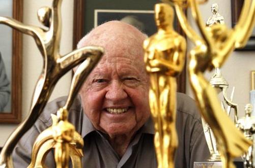 Πέθανε σε ηλικία 93 ετών ο ηθοποιός Μίκι Ρούνεϊ
