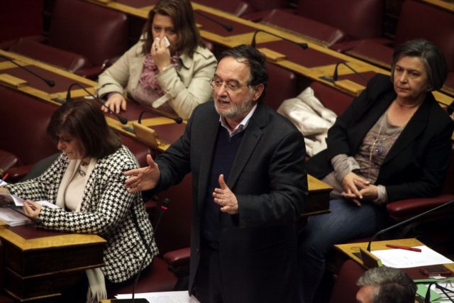 Αντιπαράθεση στη Βουλή για την έξοδο της Ελλάδας στις αγορές