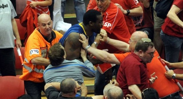 Εκτός πρωταθλήματος Ισραήλ ο Σχορτσανίτης μέχρι την απολογία του