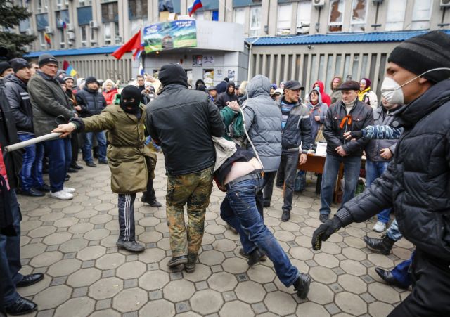 Ένοπλες συγκρούσεις στην ανατολική Ουκρανία - Κίεβο εναντίον Μόσχας