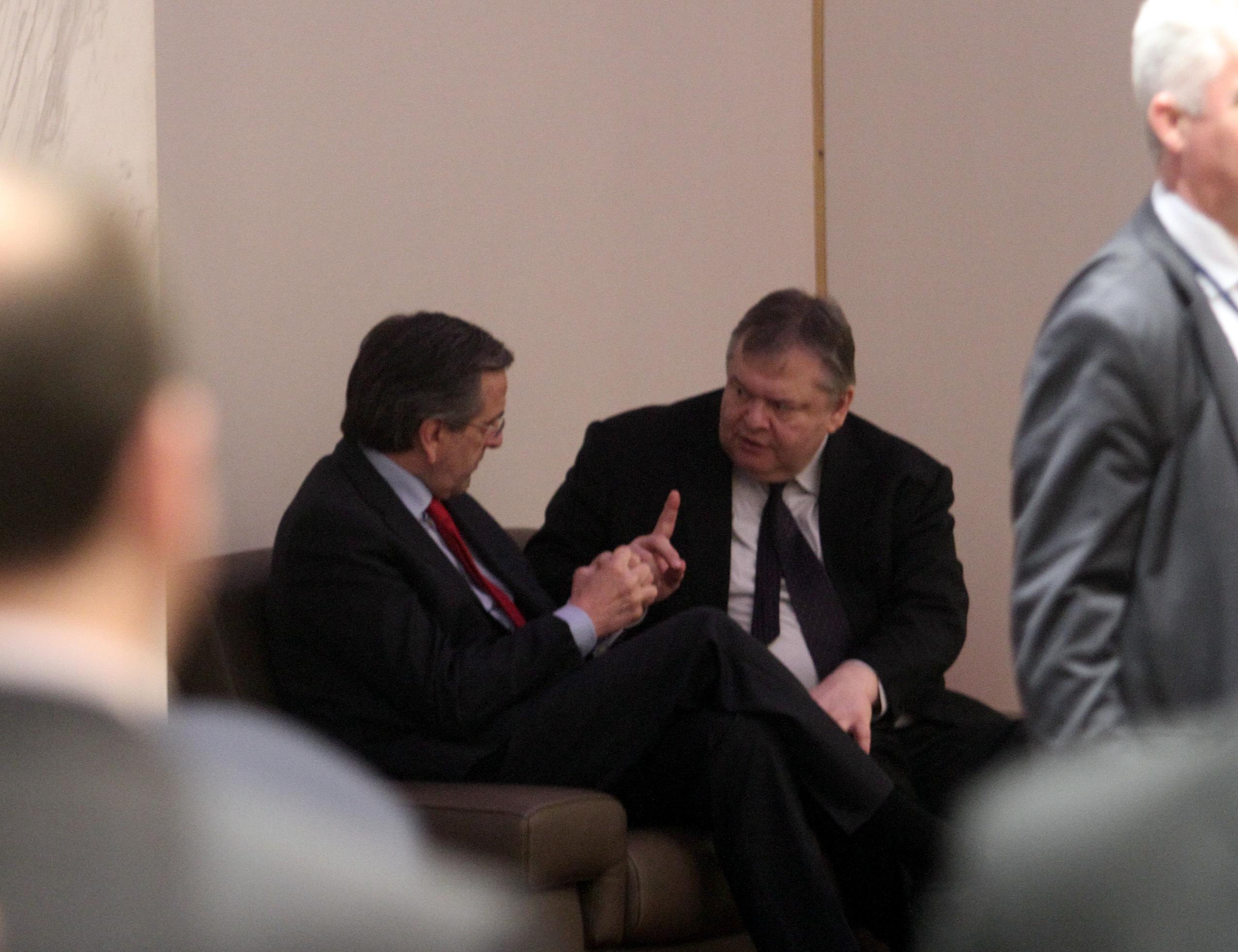 Εκτόνωση στο ενδοκυβερνητικό μέτωπο για τις εξαγγελίες για τους άστεγους