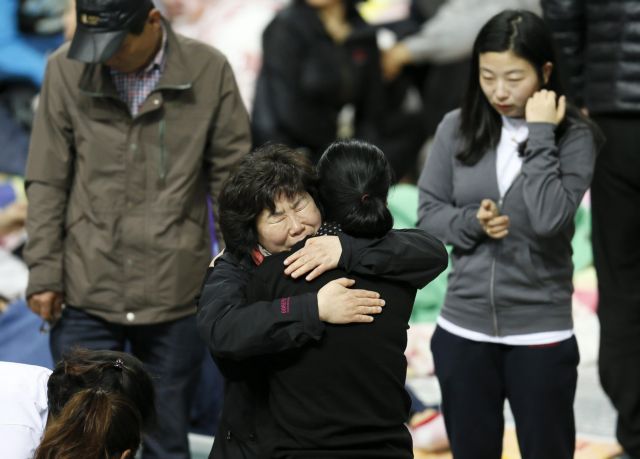 Ν.Κορέα: «Καθυστέρησα την εκκένωση για λόγους ασφαλείας» λέει ο καπετάνιος