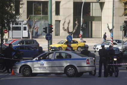 Εκατοντάδες προσαγωγές σε αστυνομική επιχείρηση στο Κέντρο της Αθήνας