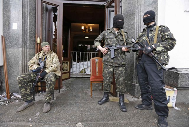 Οι όμηροι στο Σλαβιάνσκ «θα μπορέσουν σύντομα να φύγουν», λένε οι ένοπλοι