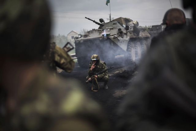 Στη δίνη του εμφυλίου η ανατολική Ουκρανία, συγκρούσεις στο Σλαβιάνσκ