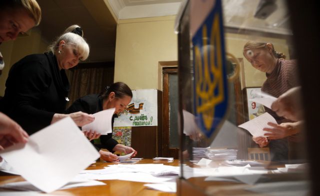 Δημοψήφισμα «αυτοδιάθεσης» θέτει σε τροχιά διαμελισμού την Ουκρανία