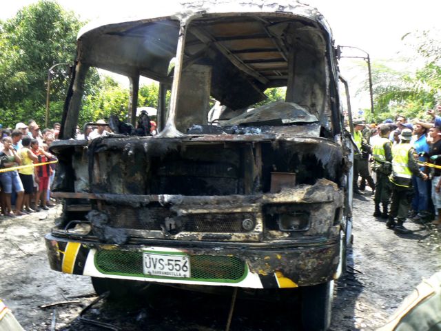 Δεκάδες παιδιά κάηκαν ζωντανά σε φωτιά σε λεωφορείο στην Κολομβία