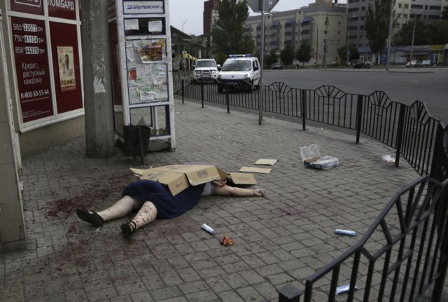 Λουτρό αίματος στο Ντονέτσκ – Αγνοούμενοι παρατηρητές του ΟΑΣΕ