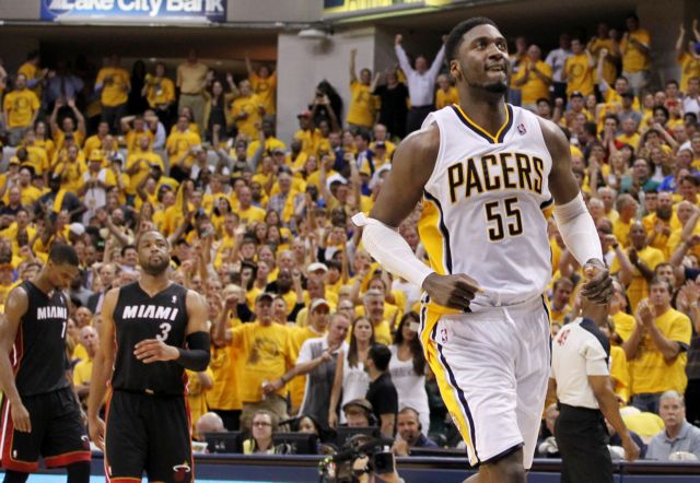 «Ζωντανοί» οι Πέισερς, μείωσαν σε 3-2 νίκες με τους Χιτ