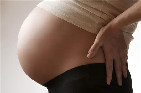 Πόσο ασφαλής είναι η οδήγηση στην εγκυμοσύνη;