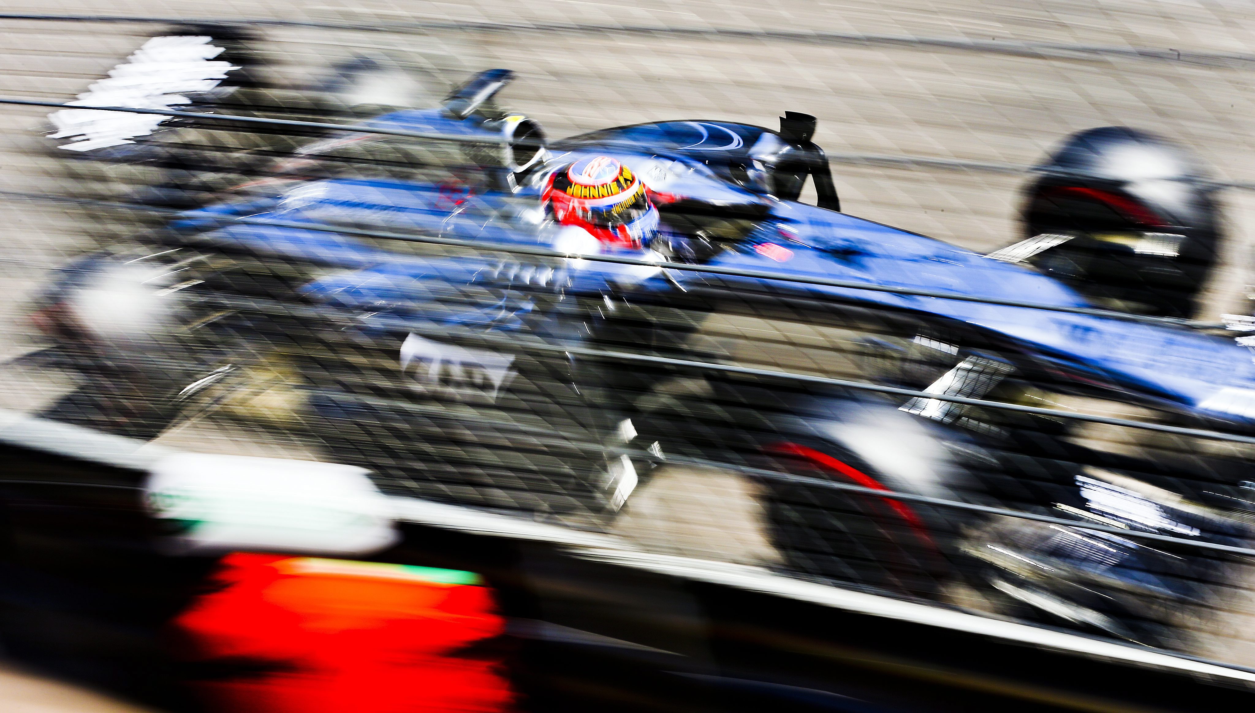 A. Cowell: Στη Honda το πλεονέκτημα για το 2015