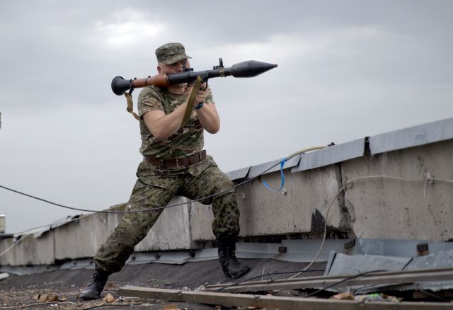 Εμπόλεμη ζώνη η Λουχάνσκ της ανατολικής Ουκρανίας