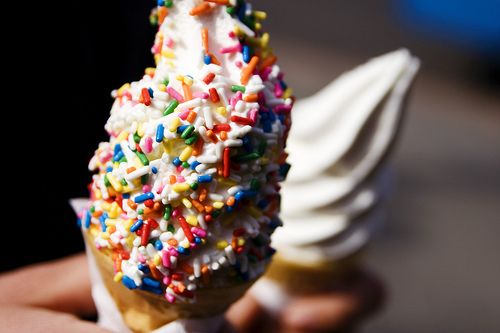 Βρετανίδα δεν έμεινε ικανοποιημένη από το παγωτό και κάλεσε το 100