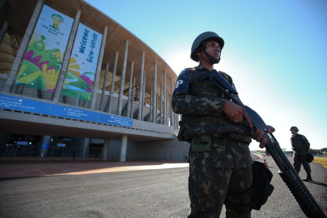H Bραζιλία «πάει πόλεμο» για να προστατέψει το Μουντιάλ