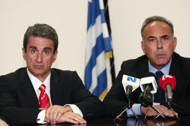 Ράβε-ξήλωνε στην Παιδεία, υπό εξέταση η Τράπεζα Θεμάτων