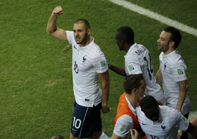 Η Γαλλία σκόρπισε την Ελβετία με 5-2 και το Εκουαδόρ «αναπνέει» με 2-1 την Ονδούρα