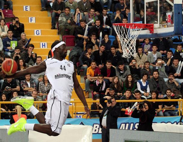 Ενίσχυση στη ρακέτα του Ολυμπιακού με Μενσά Μπονσού