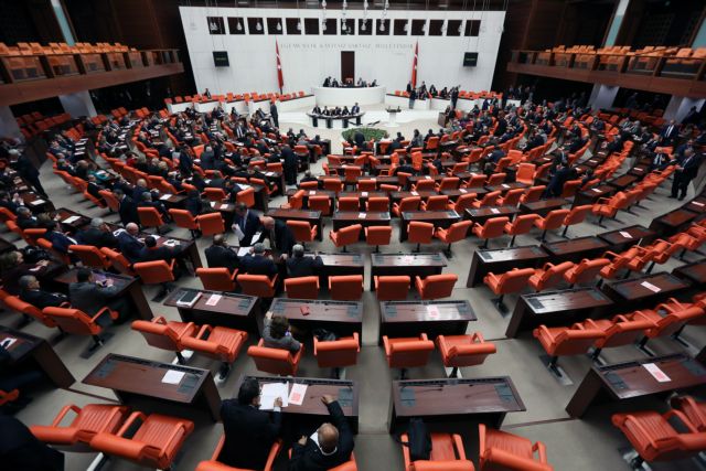 Ανεβάζει ταχύτητα ο Ερντογάν στις ειρηνευτικές συνομιλίες με τους Κούρδους