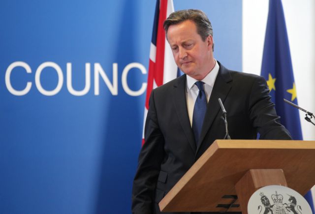 «Πιο δύσκολη» τώρα η παραμονή της Βρετανίας στην ΕΕ, λέει ο Κάμερον