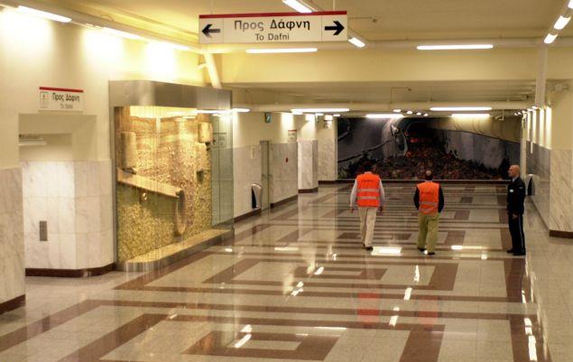 Νεκρός ανασύρθηκε άνδρας από τις γραμμές του Μετρό στην Ακρόπολη