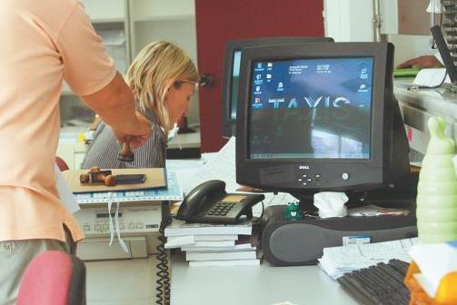 Εκκρεμής υπουργική απόφαση καθυστερεί την εκκαθάριση του ΕΝΦΙΑ