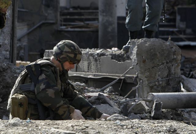 Επίθεση καμικάζι στο Αφγανιστάν με 16 νεκρούς, θύματα και από την ISAF