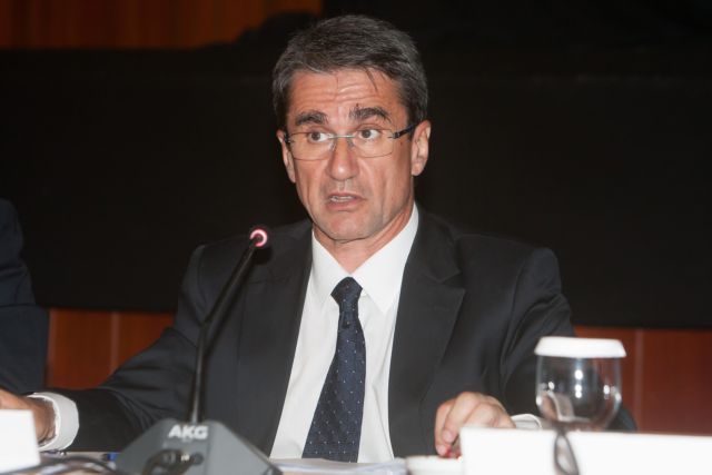 Λοβέρδος: Έρευνα για τις καταγγελίες περί διαρροής από την «τράπεζα θεμάτων»