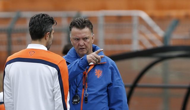 Αμφίβολος ο Φαν Πέρσι λόγω ίωσης εν όψει Αργεντινής