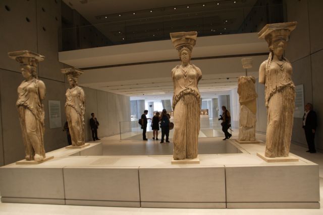 Γλυπτά, Καρυάτιδες και Μουσείο της Ακρόπολης στους New York Times