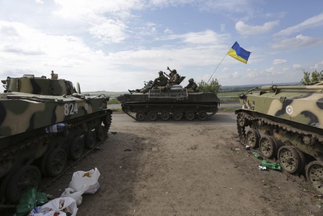 Μέρκελ-Ολάντ συνομιλούν με τον Ουκρανό πρόεδρο αναζητώντας εκεχειρία