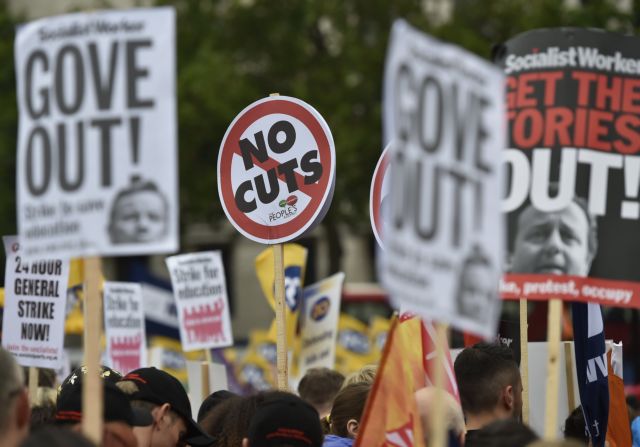Παρέλυσε το βρετανικό Δημόσιο λόγω απεργίας των υπαλλήλων