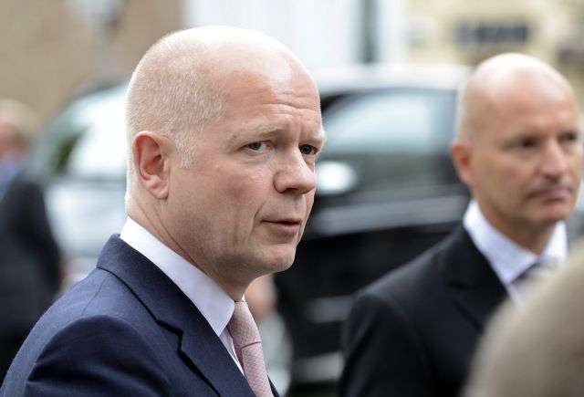 Αιφνιδιαστική παραίτηση του βρετανού υπουργού Εξωτερικών