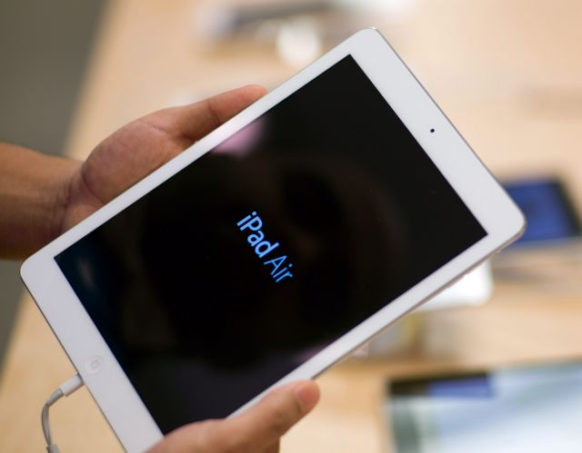 iPad και iPhone με apps από την IBM στις επιχειρήσεις