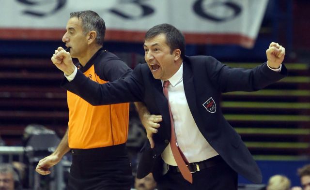 Για δύο ακόμα χρόνια στην Αρμάνι Μιλάνο ο Μπάνκι