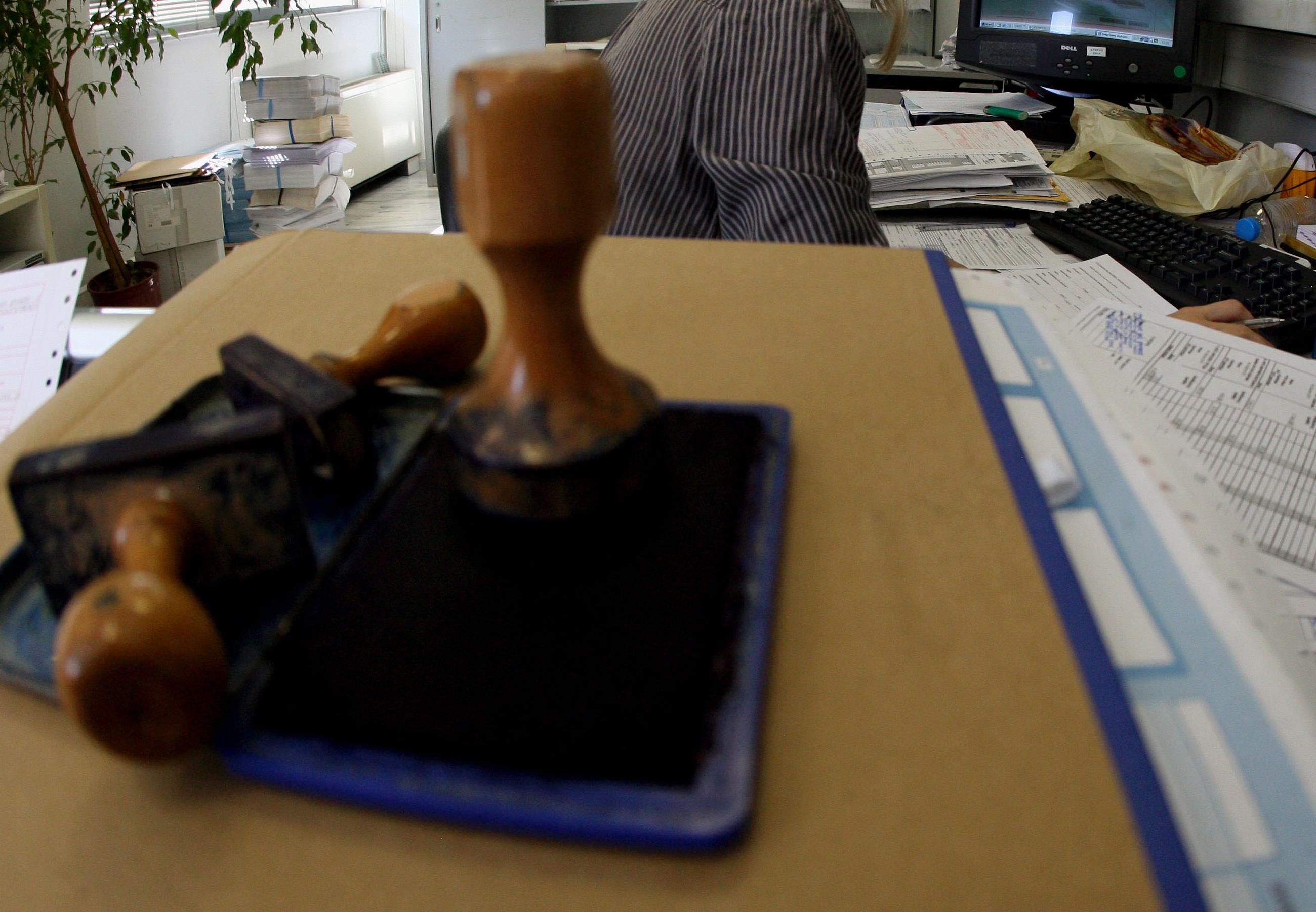 Αστυνομικοί επιχείρησαν να κάνουν ανάληψη από λογαριασμό θανόντα