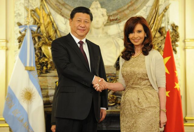Ο κινέζικος δράκος έσπευσε να βοηθήσει οικονομικά την Αργεντινή